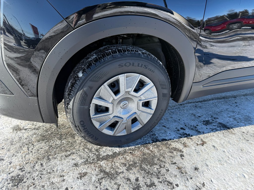 2025 Nissan Kicks S FWD in Bathurst, New Brunswick - 10 - w1024h768px
