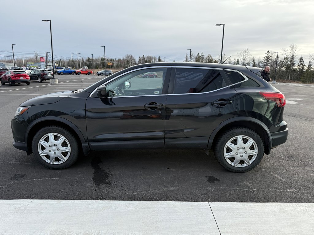 Nissan Qashqai S FWD CVT 2017 à Bathurst, Nouveau-Brunswick - 6 - w1024h768px