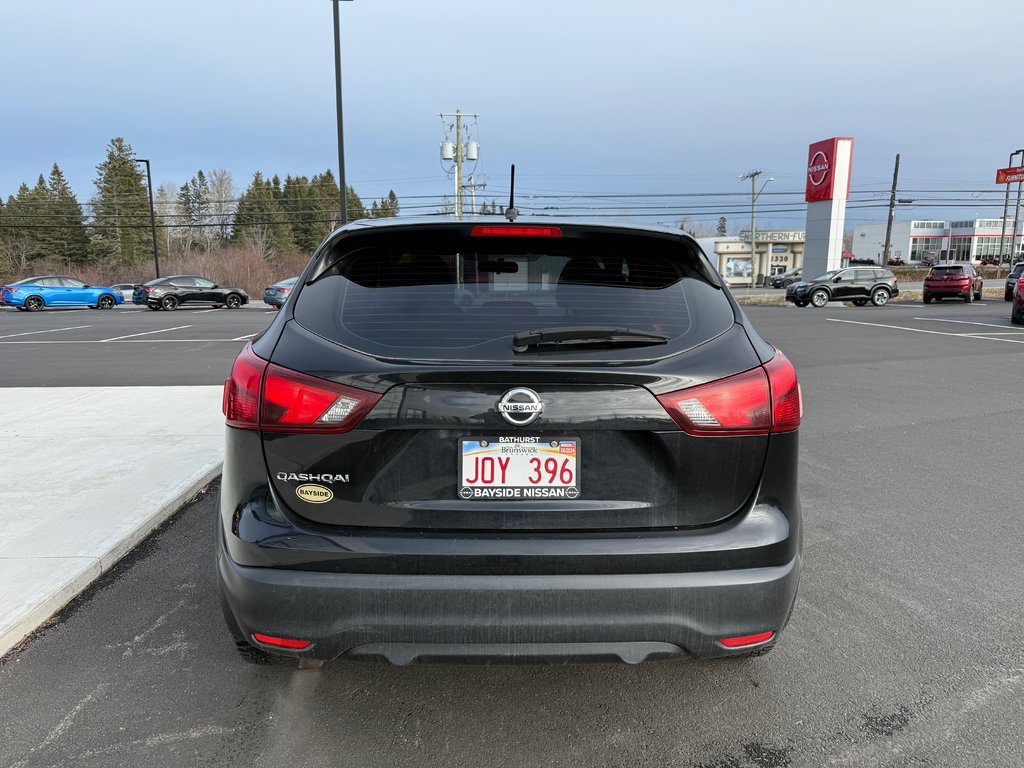 Nissan Qashqai S FWD CVT 2017 à Bathurst, Nouveau-Brunswick - 4 - w1024h768px