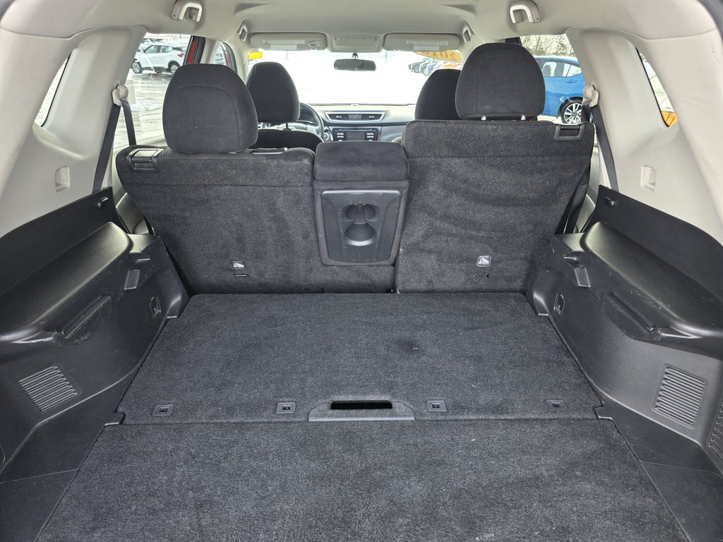 Nissan Rogue SV AWD CVT 2016 à Bathurst, Nouveau-Brunswick - 10 - w1024h768px