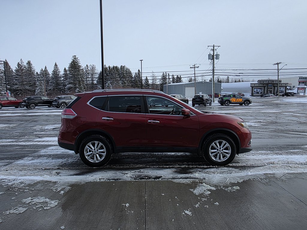 Nissan Rogue SV AWD CVT 2016 à Bathurst, Nouveau-Brunswick - 5 - w1024h768px