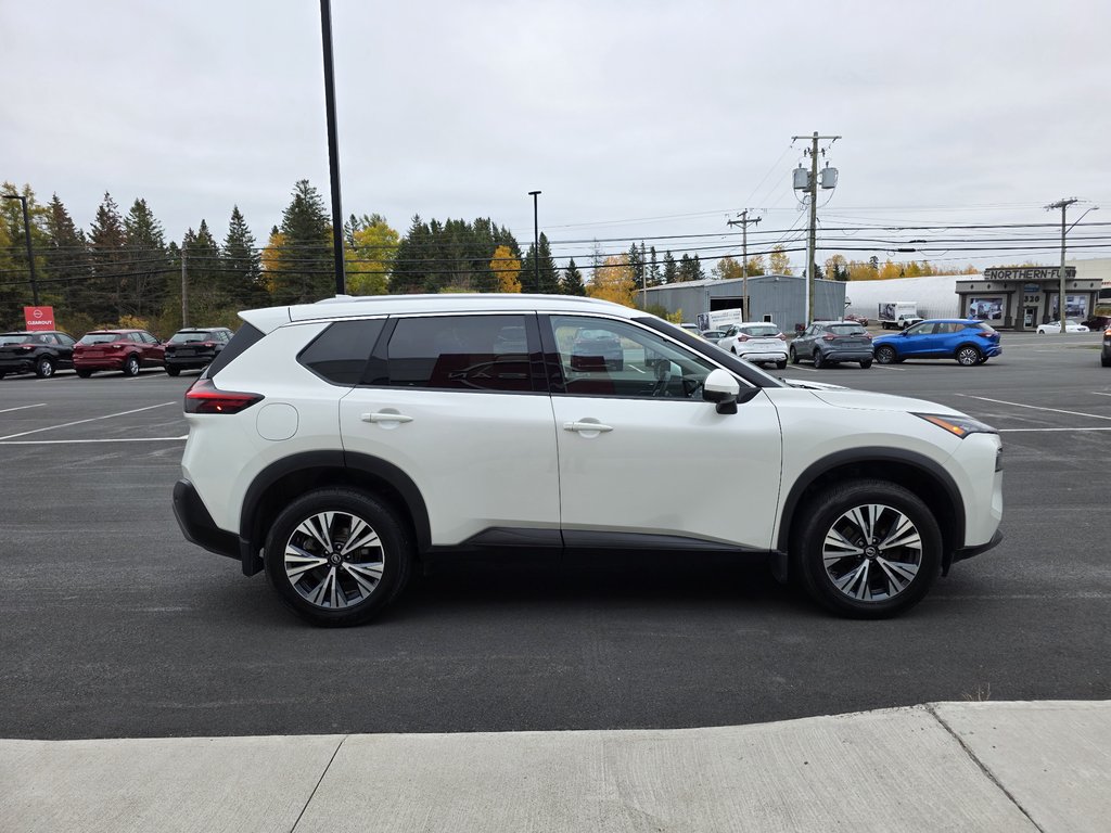 Nissan Rogue SV AWD CVT 2021 à Bathurst, Nouveau-Brunswick - 4 - w1024h768px