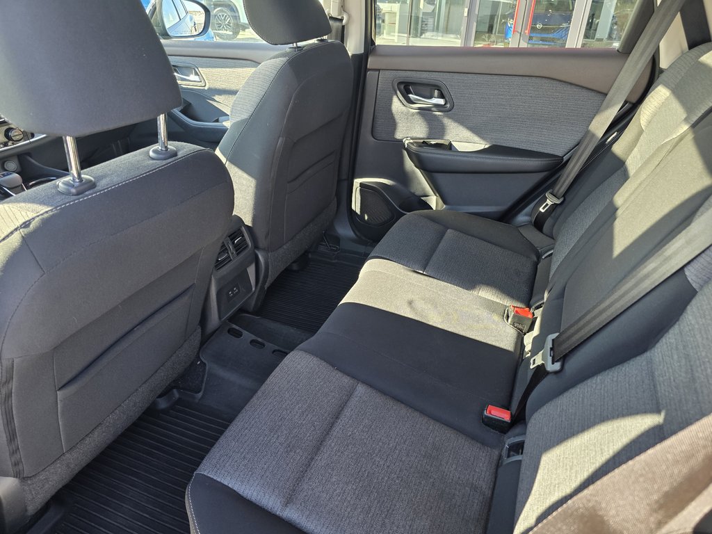 2021 Nissan Rogue SV MOONROOF AWD in Bathurst, New Brunswick - 11 - w1024h768px