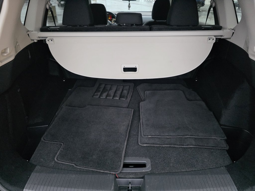 2023 Nissan Rogue S AWD CVT in Bathurst, New Brunswick - 10 - w1024h768px