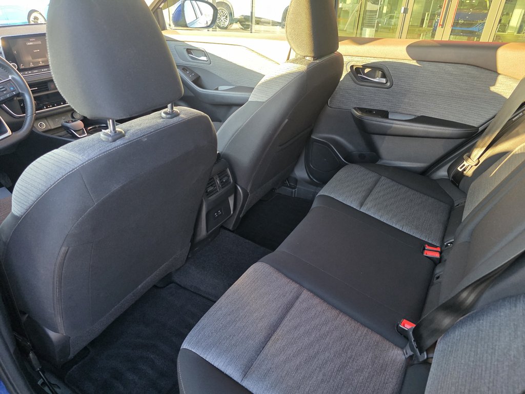 2023 Nissan Rogue SV AWD CVT in Bathurst, New Brunswick - 11 - w1024h768px