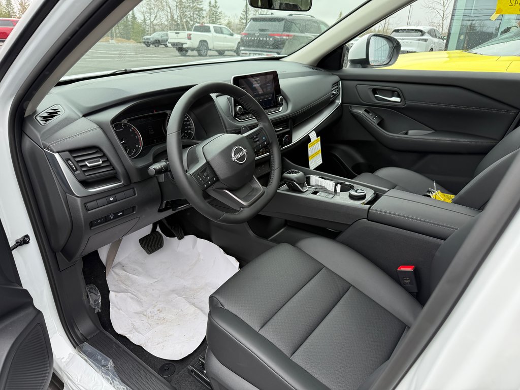 2025 Nissan Rogue AWD SV Moonroof in Bathurst, New Brunswick - 8 - w1024h768px