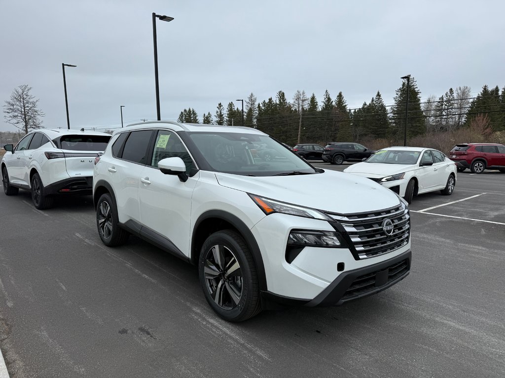 2025 Nissan Rogue AWD SV Moonroof in Bathurst, New Brunswick - 3 - w1024h768px