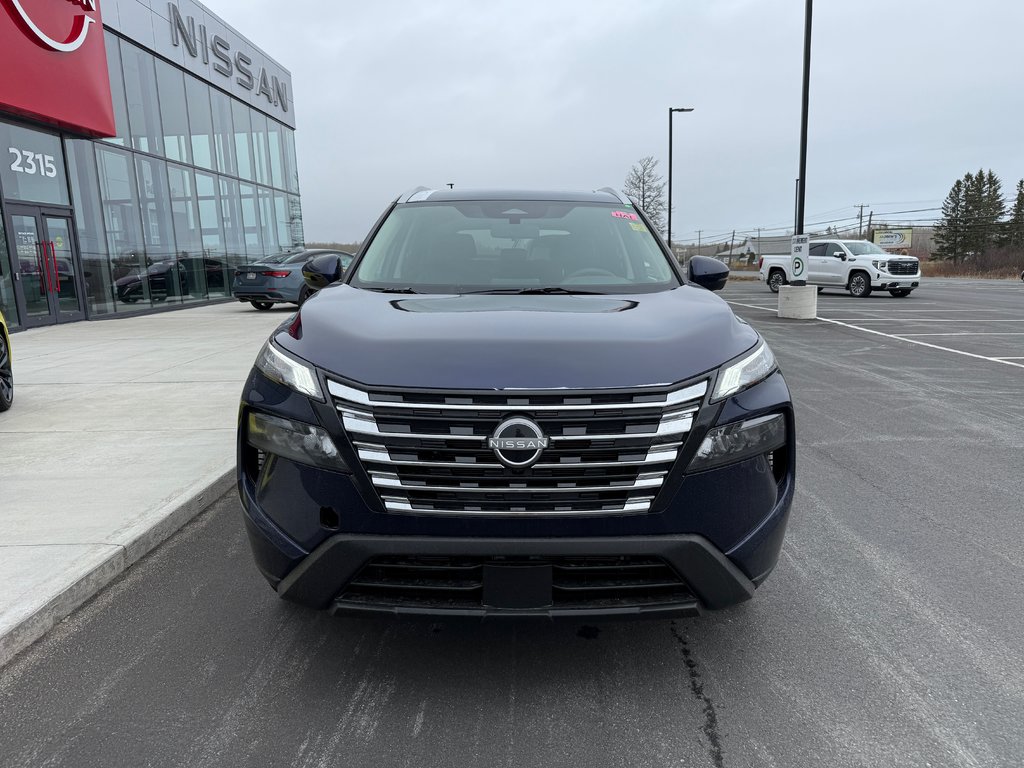 Nissan Rogue AWD SV PREMIUM 2025 à Bathurst, Nouveau-Brunswick - 2 - w1024h768px