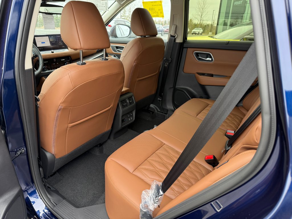 2025 Nissan Rogue AWD Platinum in Bathurst, New Brunswick - 10 - w1024h768px