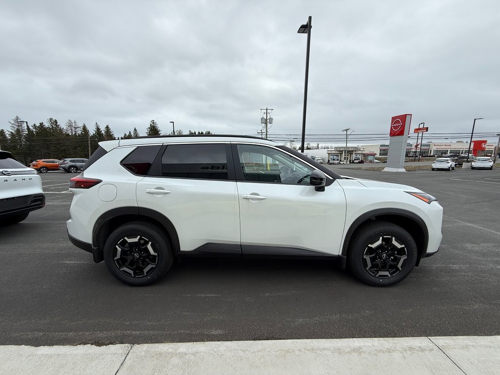 2025 Nissan Rogue AWD Midnight Edition in Bathurst, New Brunswick - 4 - w1024h768px
