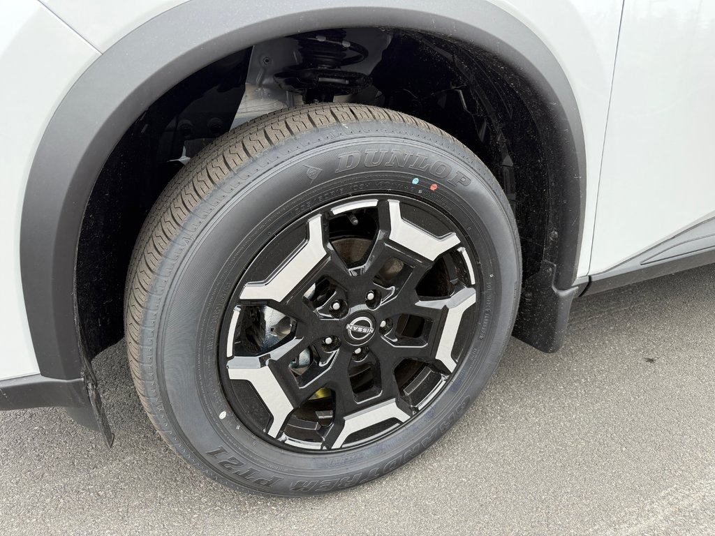2025 Nissan Rogue AWD Midnight Edition in Bathurst, New Brunswick - 9 - w1024h768px