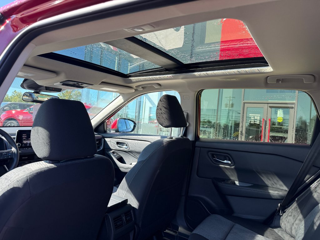 2025 Nissan Rogue AWD SV Moonroof in Bathurst, New Brunswick - 11 - w1024h768px