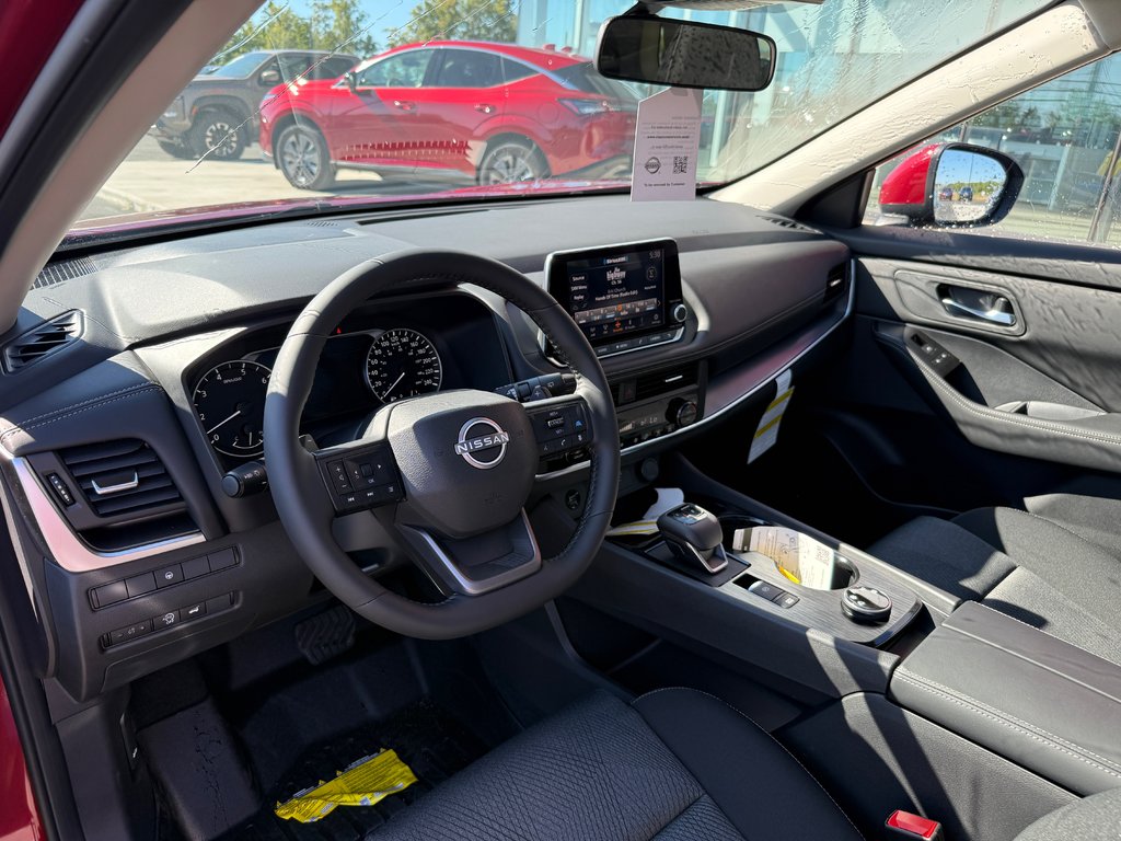 2025 Nissan Rogue AWD SV Moonroof in Bathurst, New Brunswick - 15 - w1024h768px