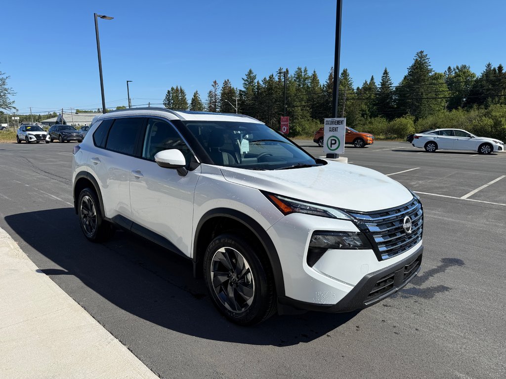 2025 Nissan Rogue AWD SV Moonroof in Bathurst, New Brunswick - 3 - w1024h768px