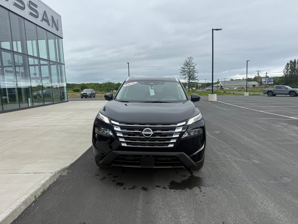 2026 Nissan Rogue AWD SV Moonroof in Bathurst, New Brunswick - 3 - w1024h768px