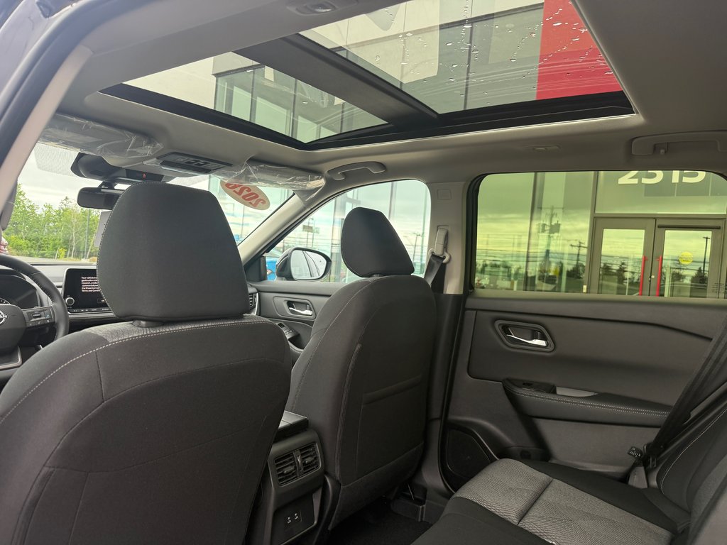 2026 Nissan Rogue AWD SV Moonroof in Bathurst, New Brunswick - 11 - w1024h768px