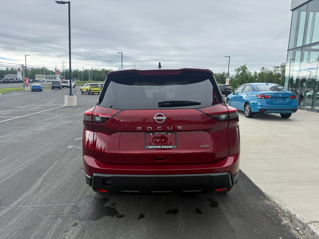 2026 Nissan Rogue AWD SV Moonroof in Bathurst, New Brunswick - 6 - w1024h768px