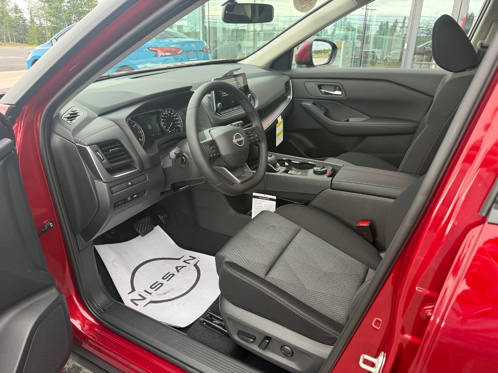 2026 Nissan Rogue AWD SV Moonroof in Bathurst, New Brunswick - 14 - w1024h768px