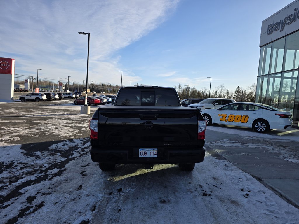 Nissan Titan Crew Cab SV Midnight Edition 2018 à Bathurst, Nouveau-Brunswick - 7 - w1024h768px