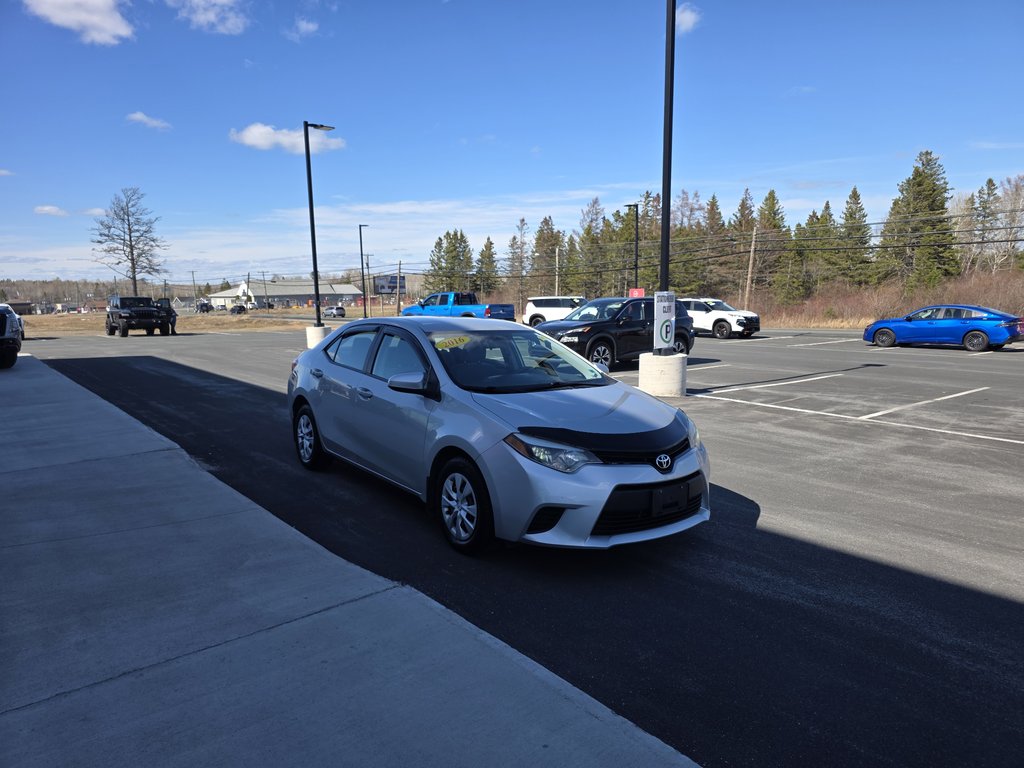 2016 Toyota Corolla 4-door Sedan CE 4A in Bathurst, New Brunswick - 4 - w1024h768px
