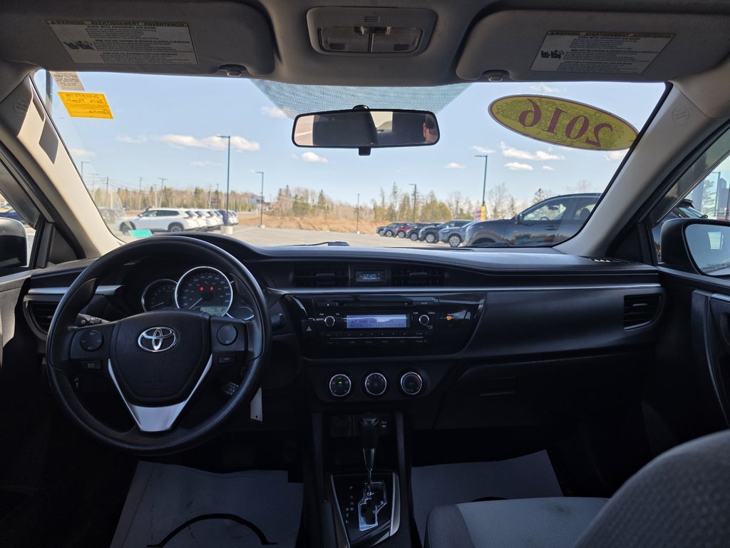 2016 Toyota Corolla 4-door Sedan CE 4A in Bathurst, New Brunswick - 12 - w1024h768px