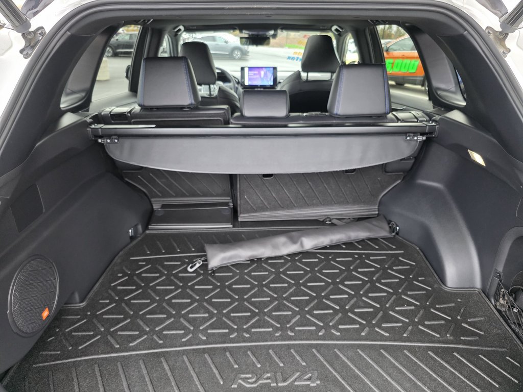 2023 Toyota RAV4 Hybrid XSE AWD in Bathurst, New Brunswick - 10 - w1024h768px