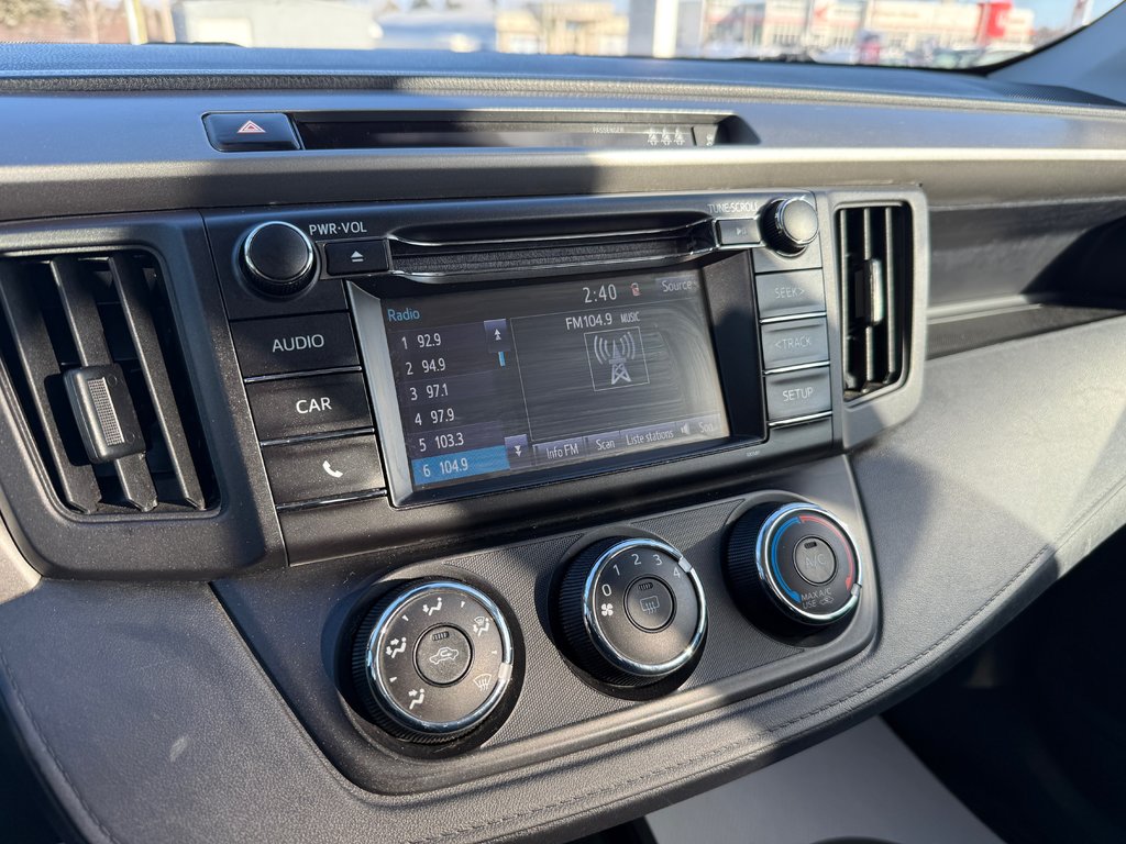 2018 Toyota RAV4 AWD LE in Bathurst, New Brunswick - 16 - w1024h768px