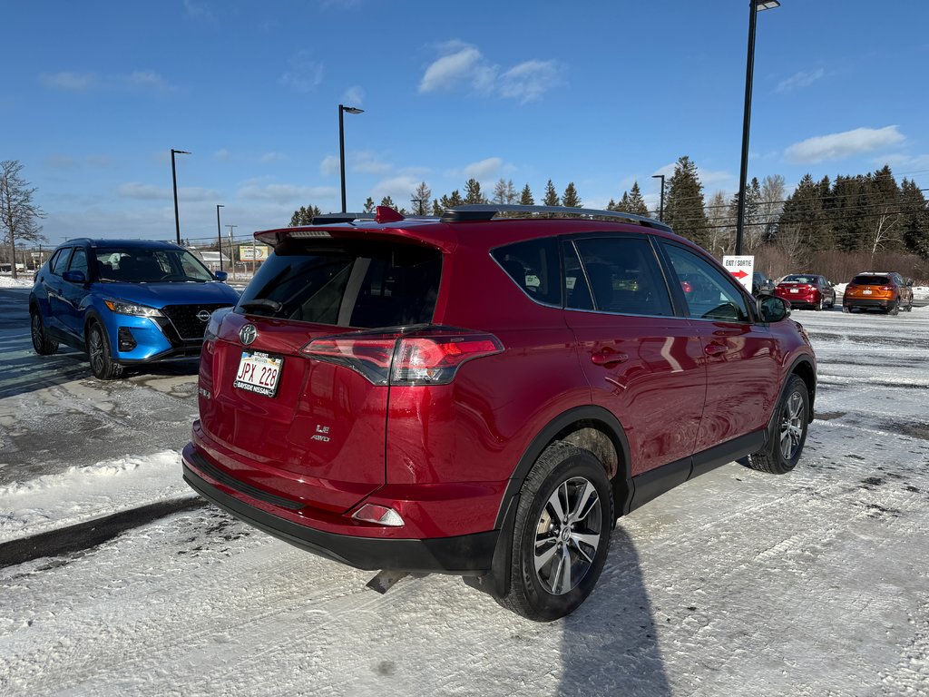 2018 Toyota RAV4 AWD LE in Bathurst, New Brunswick - 3 - w1024h768px