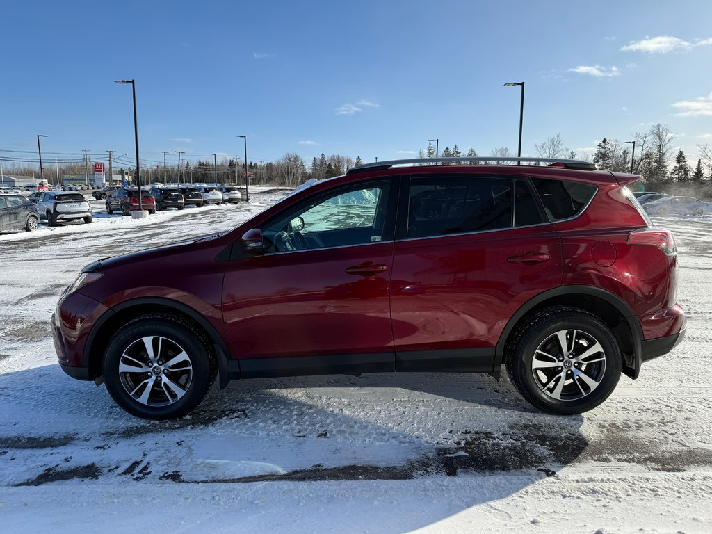 Toyota RAV4 AWD LE 2018 à Bathurst, Nouveau-Brunswick - 7 - w1024h768px