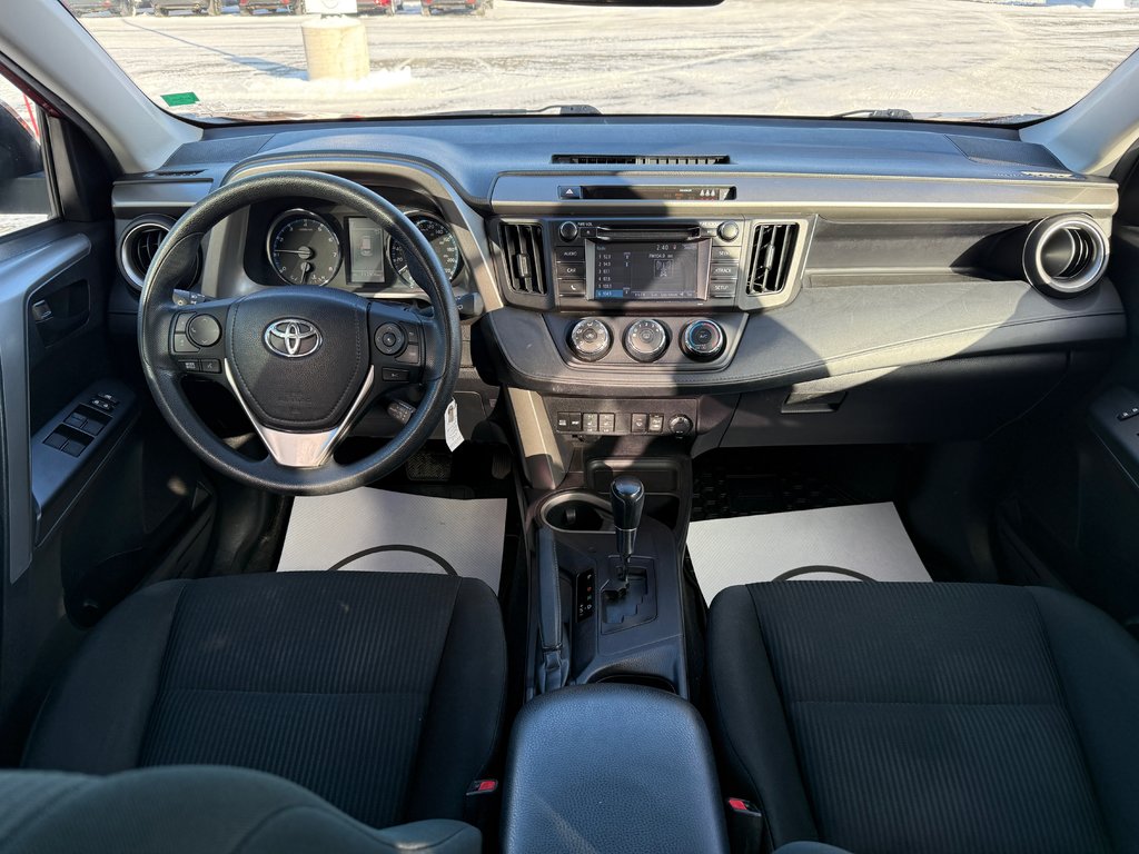 Toyota RAV4 AWD LE 2018 à Bathurst, Nouveau-Brunswick - 11 - w1024h768px