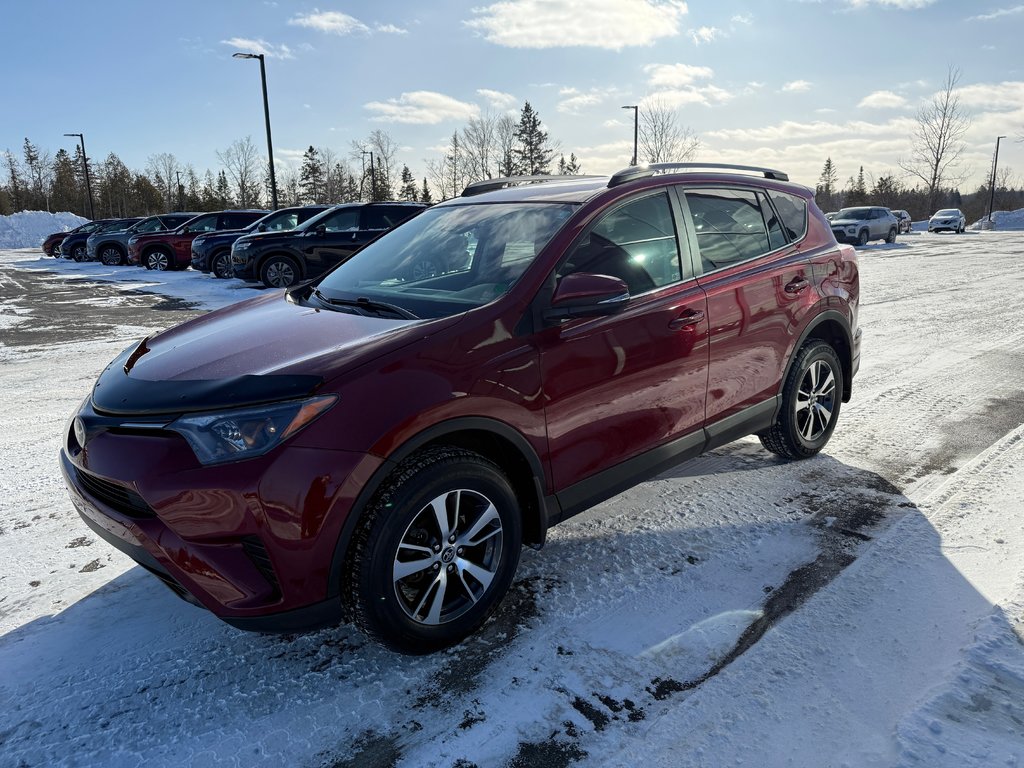 2018 Toyota RAV4 AWD LE in Bathurst, New Brunswick - 8 - w1024h768px