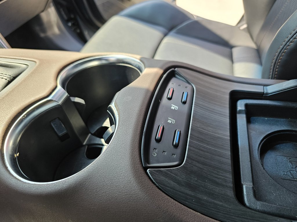 2021 Toyota VENZA HYBRID Venza Limited in Bathurst, New Brunswick - 22 - w1024h768px