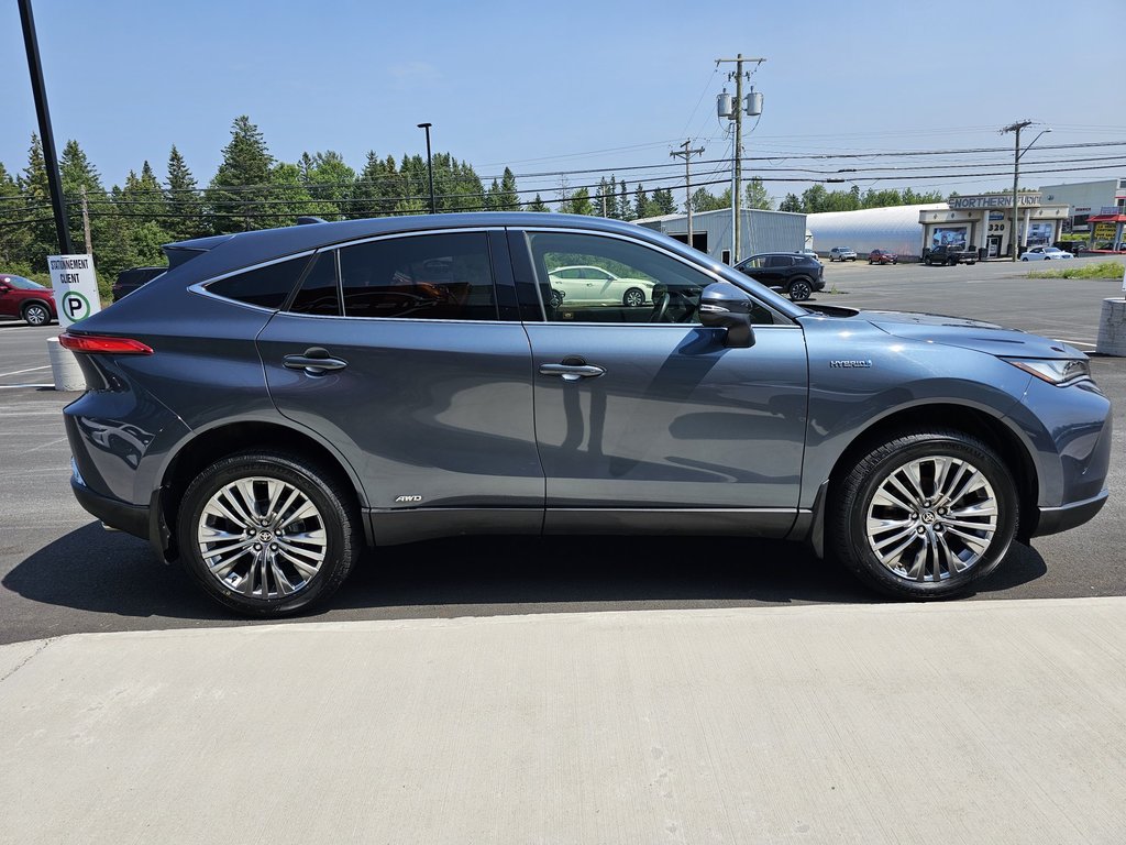 2021 Toyota VENZA HYBRID Venza Limited in Bathurst, New Brunswick - 4 - w1024h768px