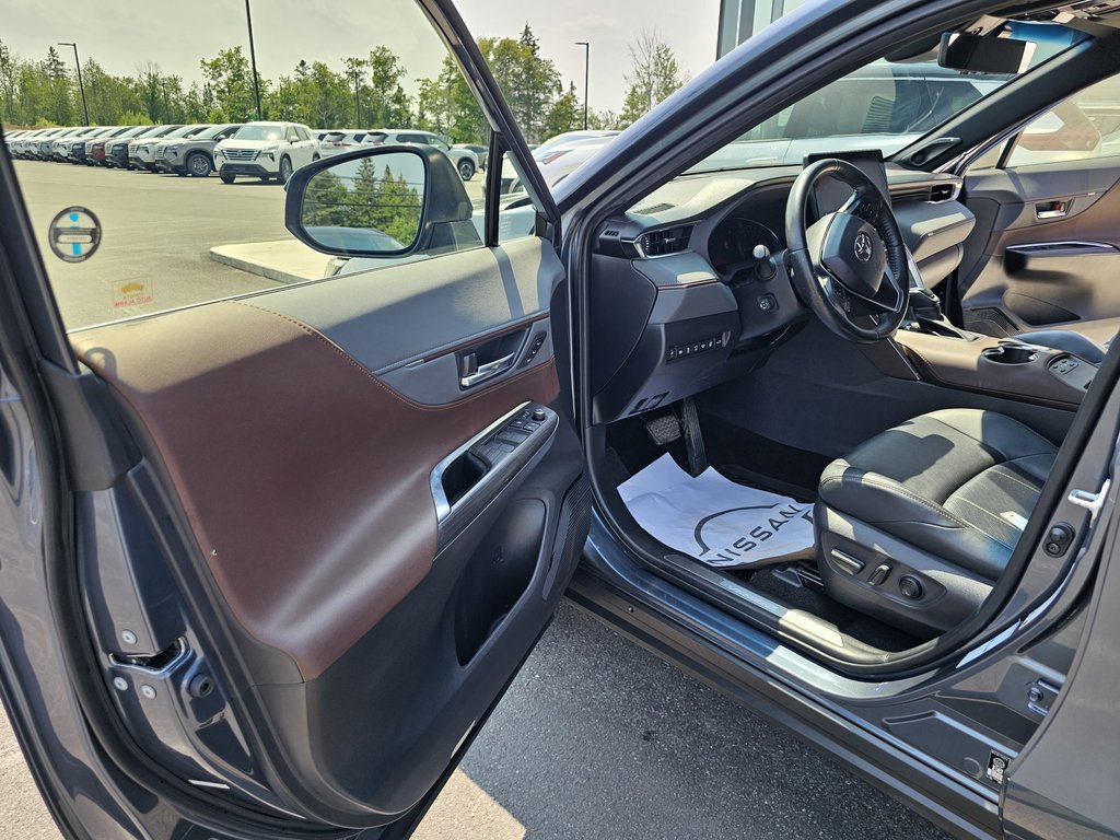 2021 Toyota VENZA HYBRID Venza Limited in Bathurst, New Brunswick - 23 - w1024h768px