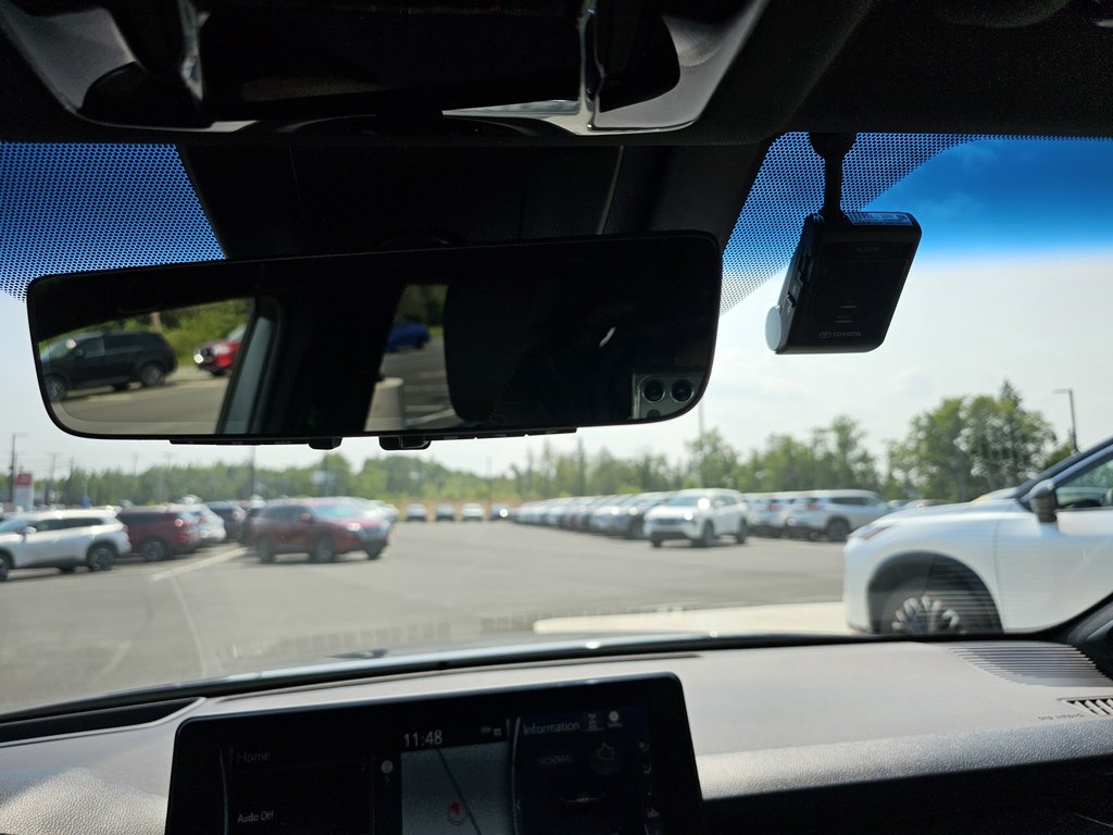 2021 Toyota VENZA HYBRID Venza Limited in Bathurst, New Brunswick - 18 - w1024h768px