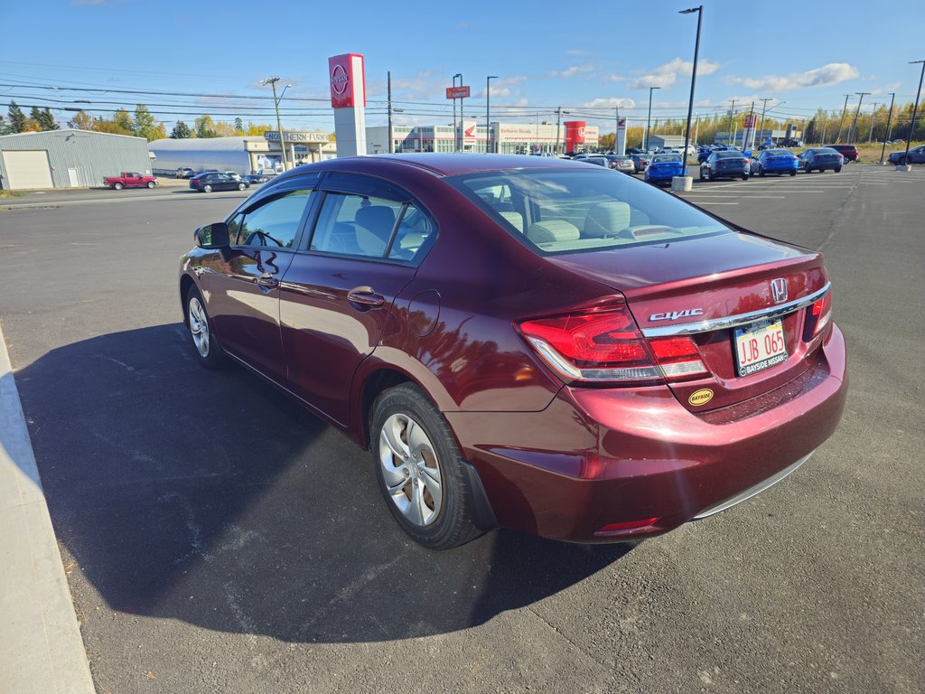 2015  Civic Sedan LX 5MT in Bathurst, New Brunswick - 5 - w1024h768px