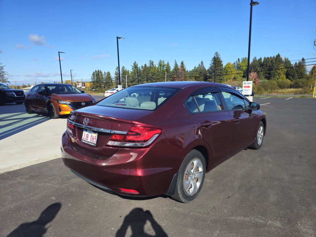 2015  Civic Sedan LX 5MT in Bathurst, New Brunswick - 3 - w1024h768px