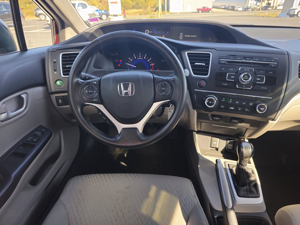 2015  Civic Sedan LX 5MT in Bathurst, New Brunswick - 10 - w1024h768px