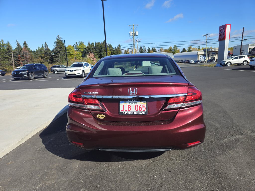 2015  Civic Sedan LX 5MT in Bathurst, New Brunswick - 4 - w1024h768px