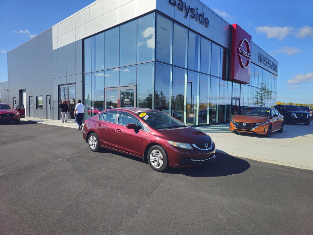 2015  Civic Sedan LX 5MT in Bathurst, New Brunswick - 1 - w1024h768px