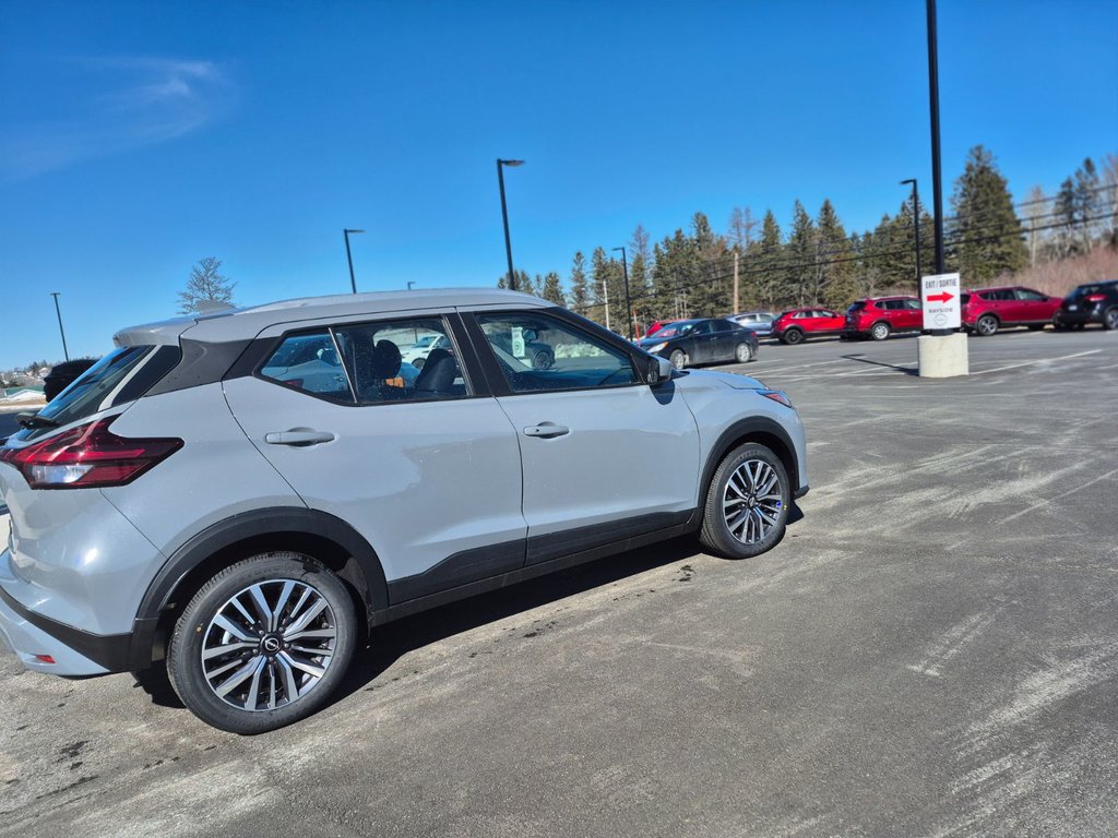 2025 Nissan Kicks Play SV FWD in Bathurst, New Brunswick - 4 - w1024h768px