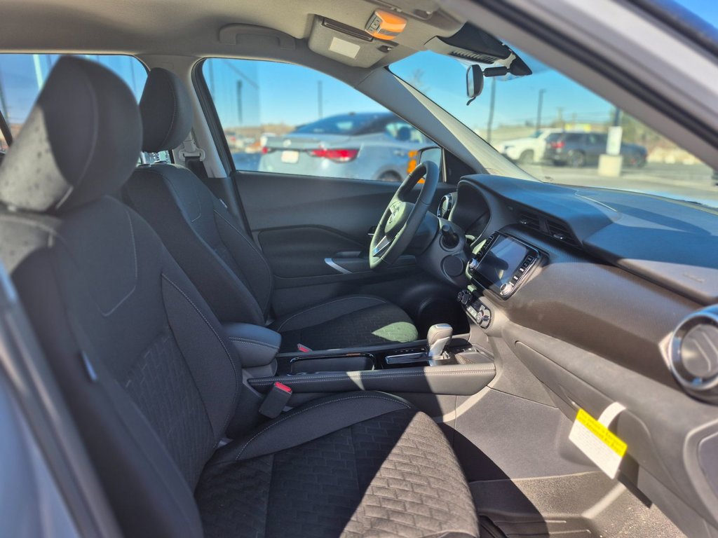 2025 Nissan Kicks Play SV FWD in Bathurst, New Brunswick - 8 - w1024h768px