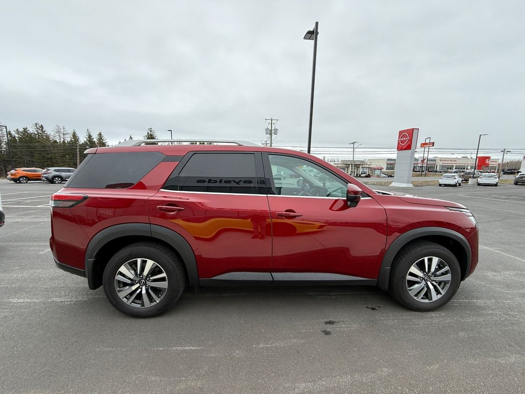 2024 Nissan Pathfinder SL 4WD in Bathurst, New Brunswick - 3 - w1024h768px