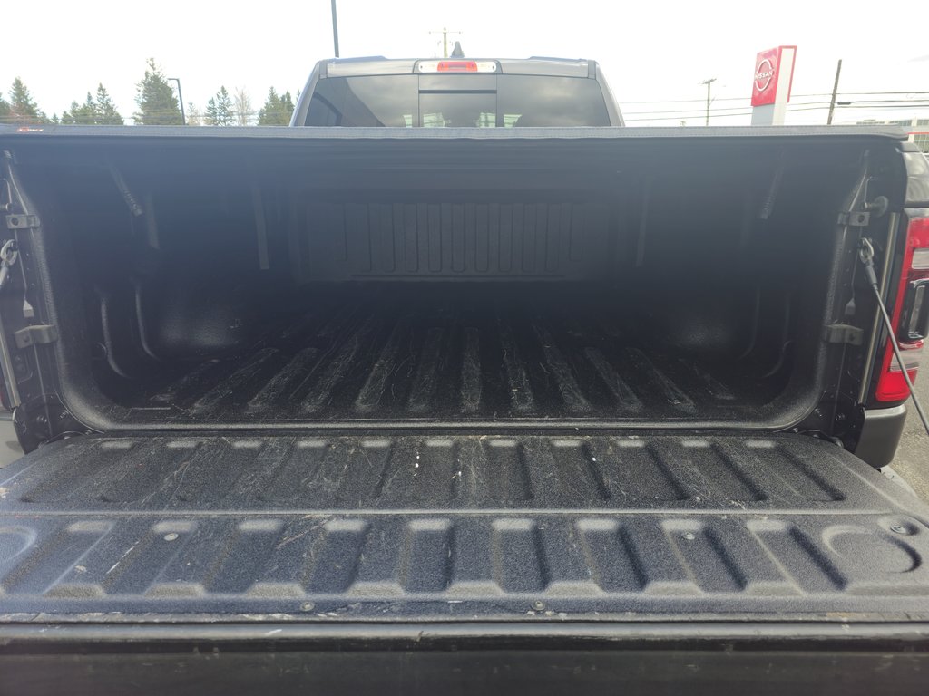 2019  RAM 1500 Quad Cab 4x4 (dt) Sport/rebel 140 WB 6ft4 Box in Bathurst, New Brunswick - 9 - w1024h768px