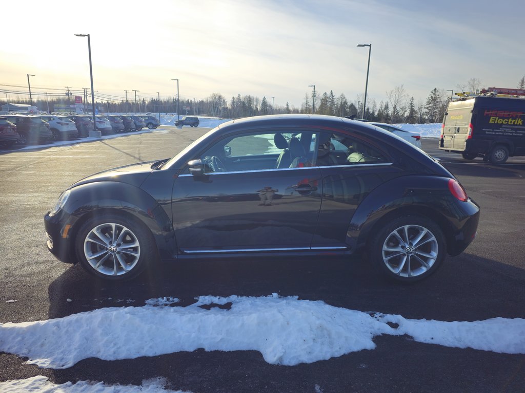 2015  The Beetle Comfortline 1.8T 6sp at w/ Tip in Bathurst, New Brunswick - 6 - w1024h768px