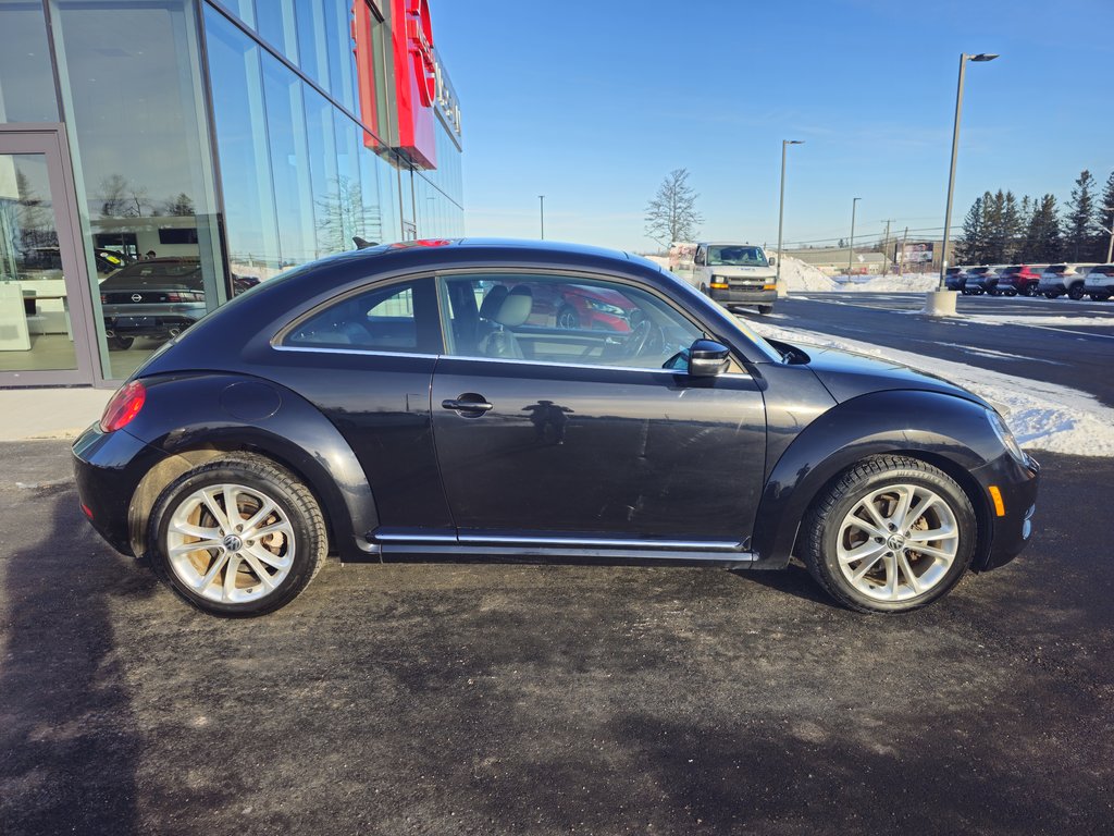 2015  The Beetle Comfortline 1.8T 6sp at w/ Tip in Bathurst, New Brunswick - 2 - w1024h768px