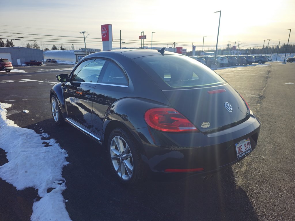 2015  The Beetle Comfortline 1.8T 6sp at w/ Tip in Bathurst, New Brunswick - 5 - w1024h768px