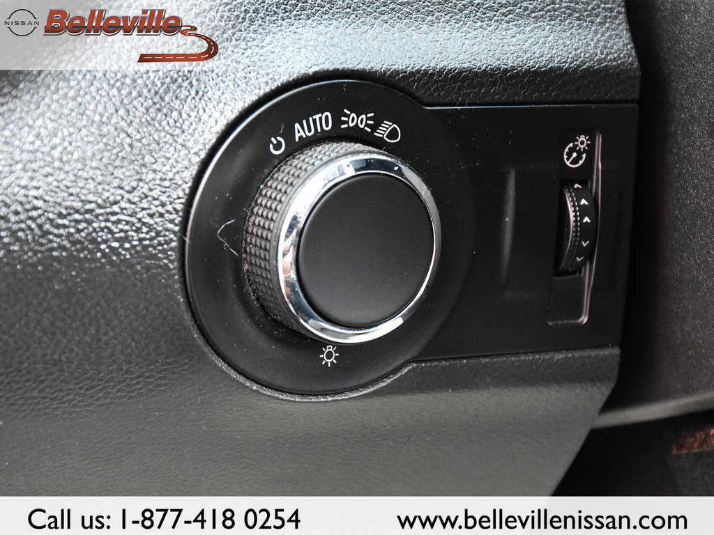 2013 Chevrolet Camaro in Belleville, Ontario - 16 - w1024h768px