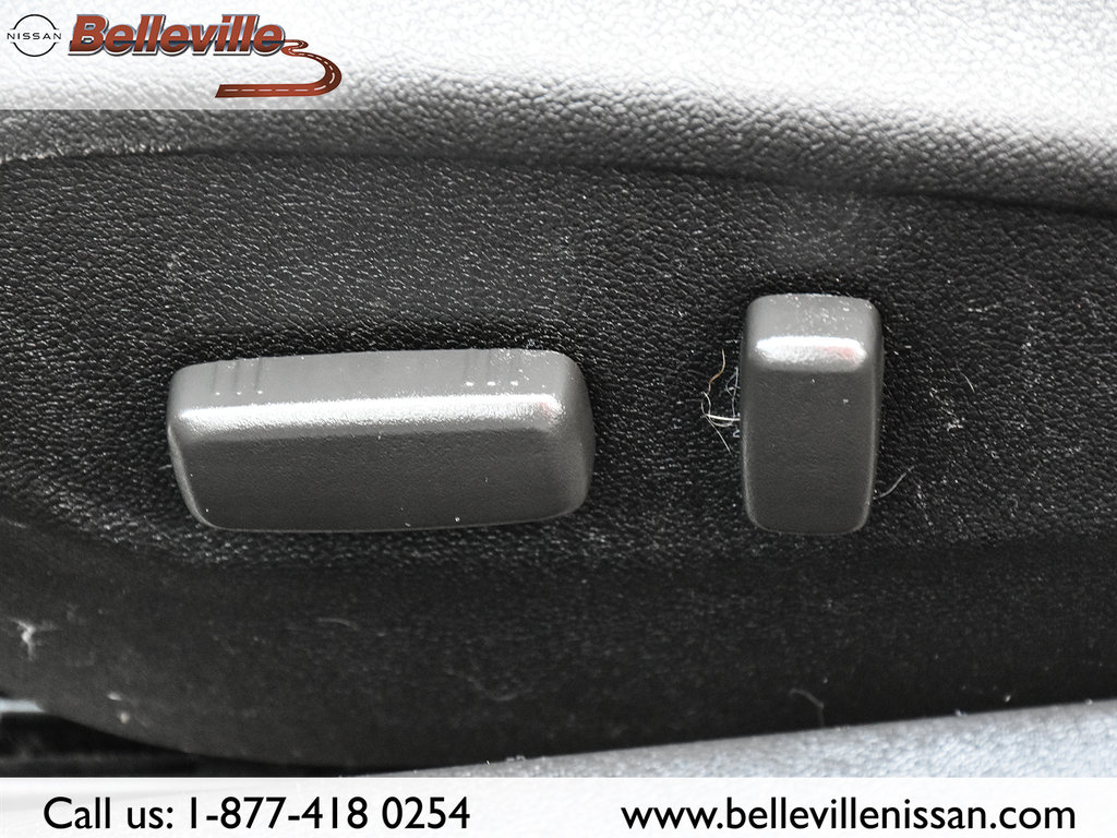 2013 Chevrolet Camaro in Belleville, Ontario - 14 - w1024h768px