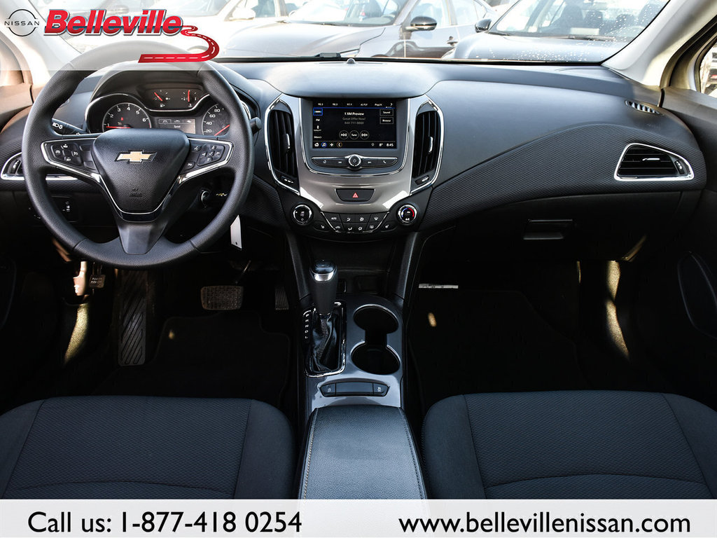 2019 Chevrolet Cruze in Belleville, Ontario - 17 - w1024h768px